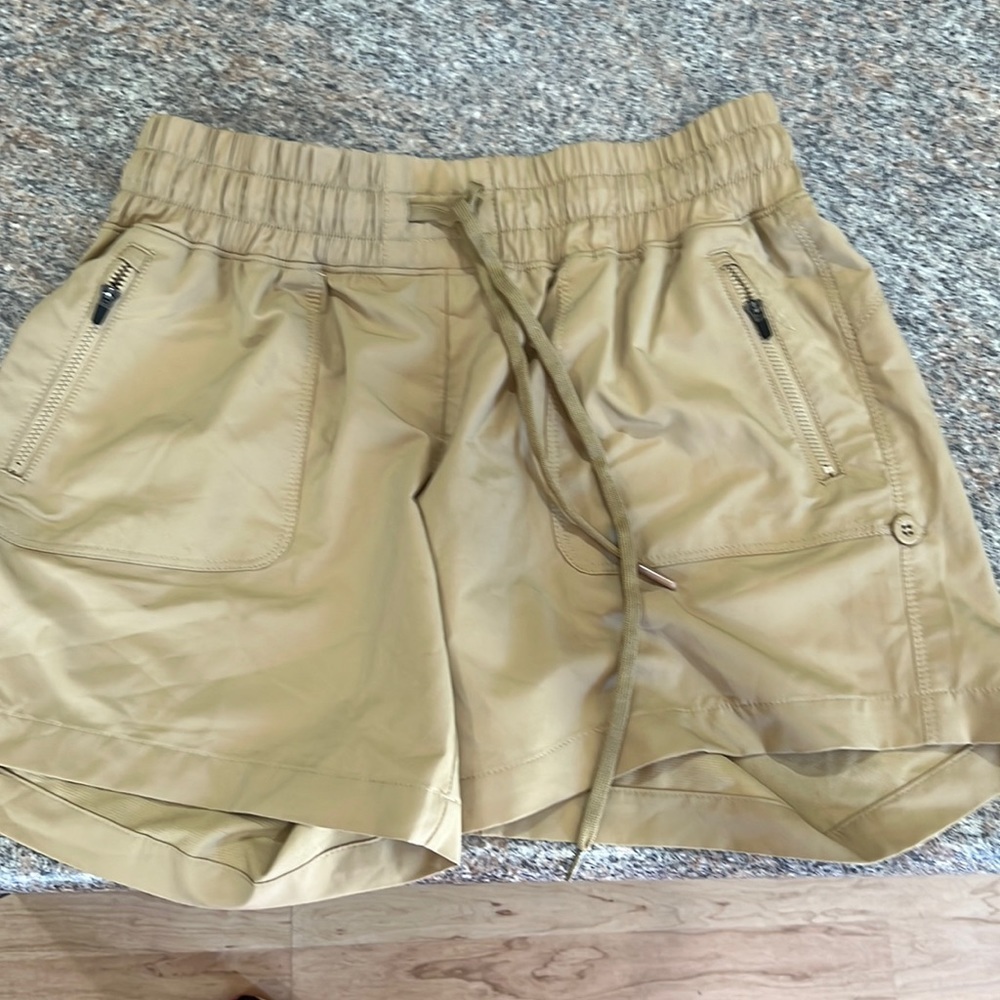 Ascend, shorts, size medium